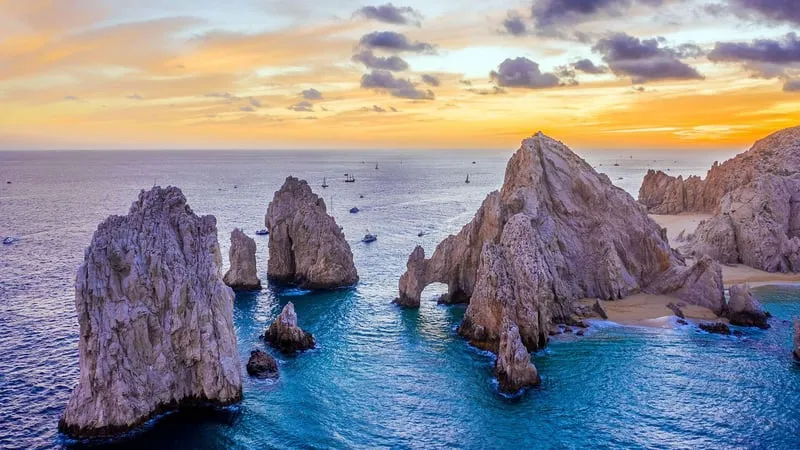 The Arch and Lover's Beach seen from a boat on a Land's End snorkeling in Cabo San Lucas sightseeing trip